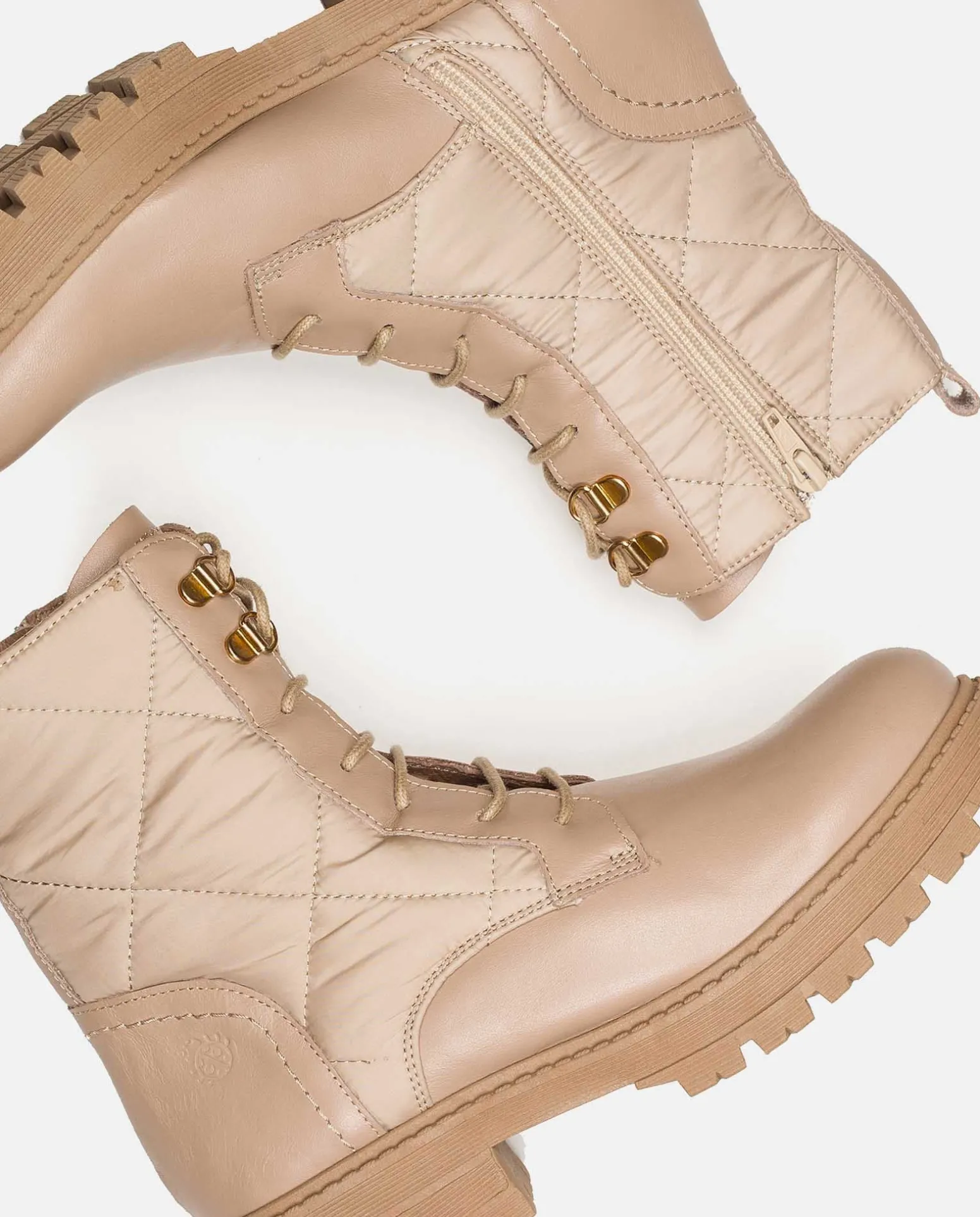 Botín Plano BERNA-007 Beige