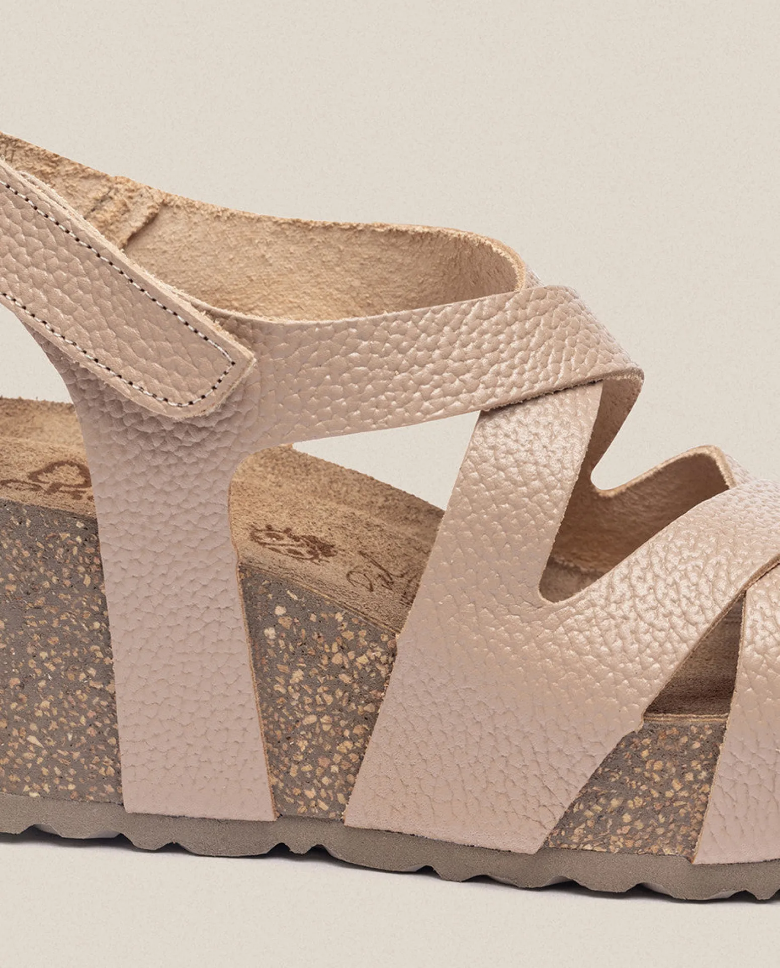 Sandalia Cuña Bari 303 Beige