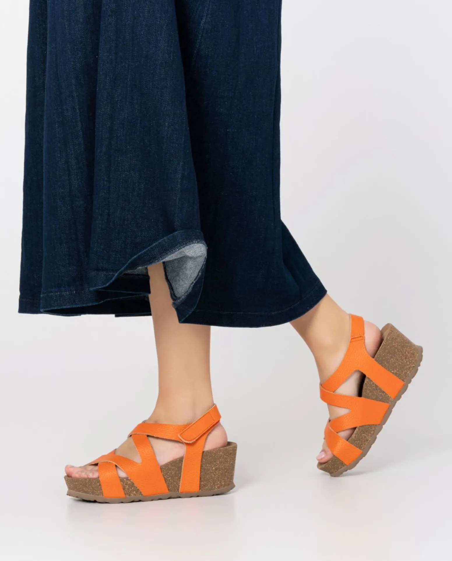 Sandalia Cuña Bari 303 Naranja