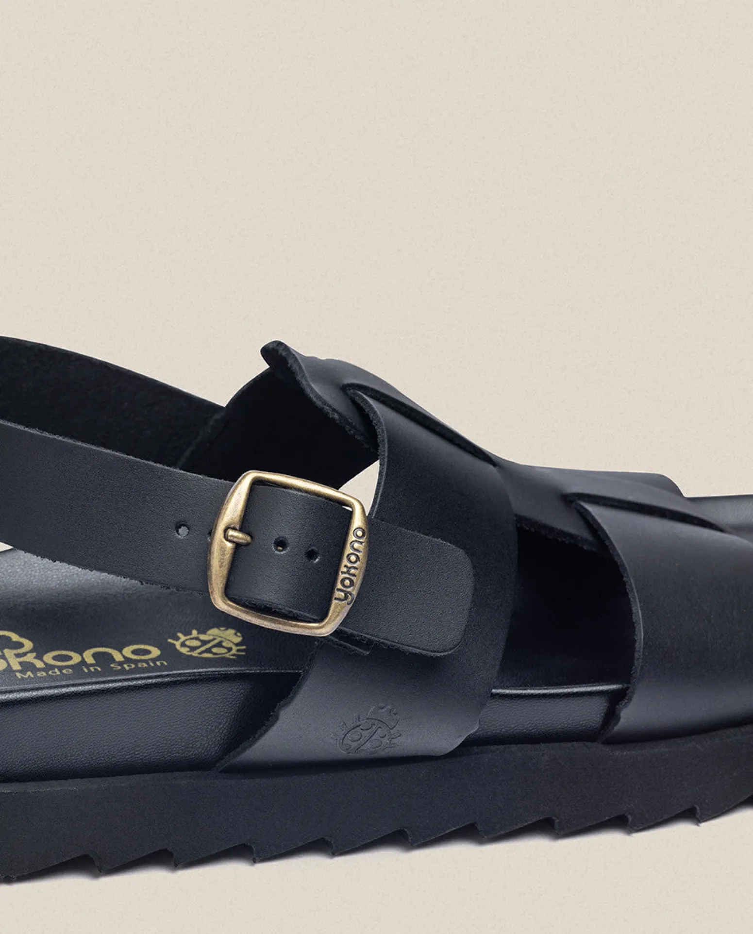Sandalia Plana Man 002 Negro