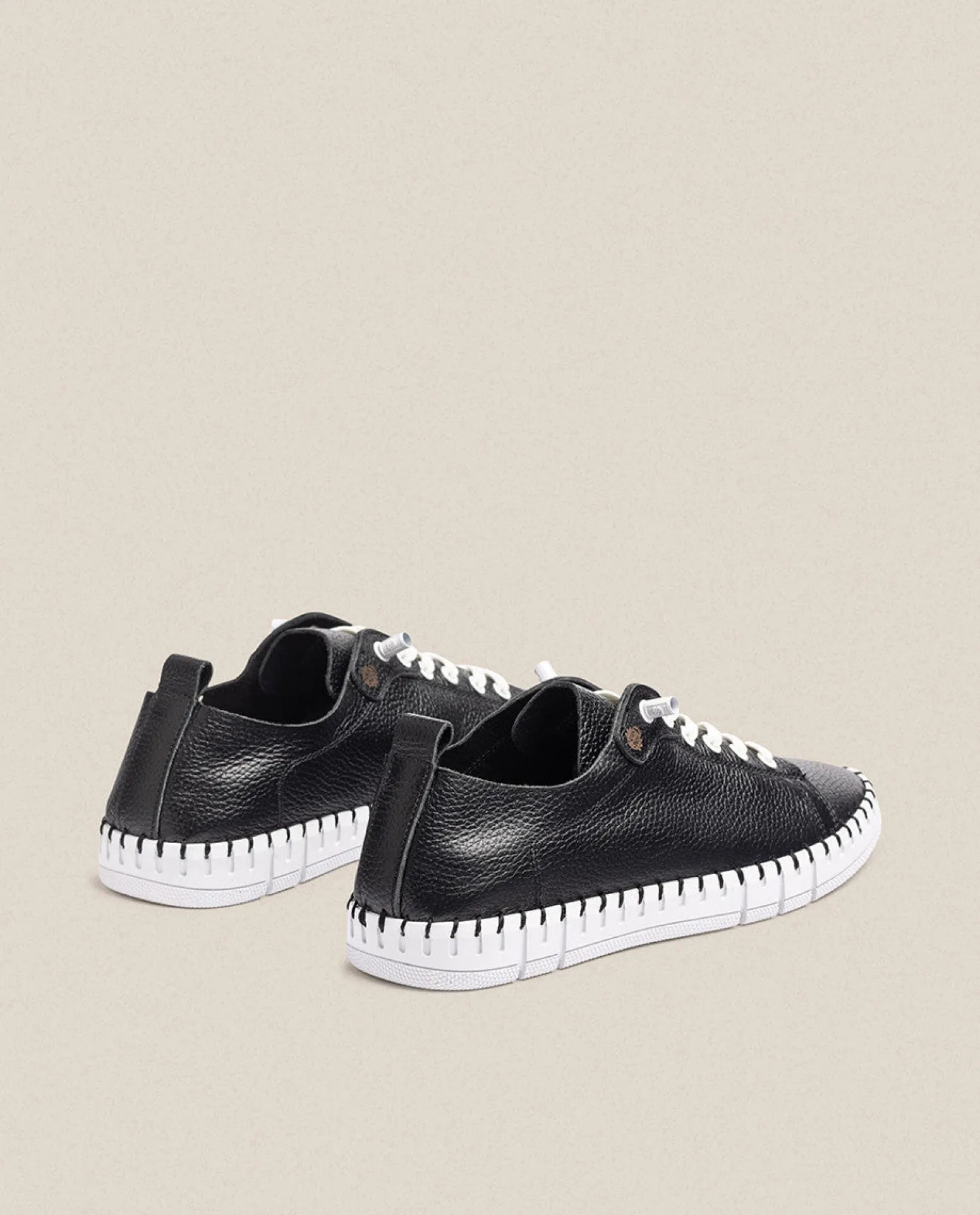 Zapato Plano Flow 004 Negro