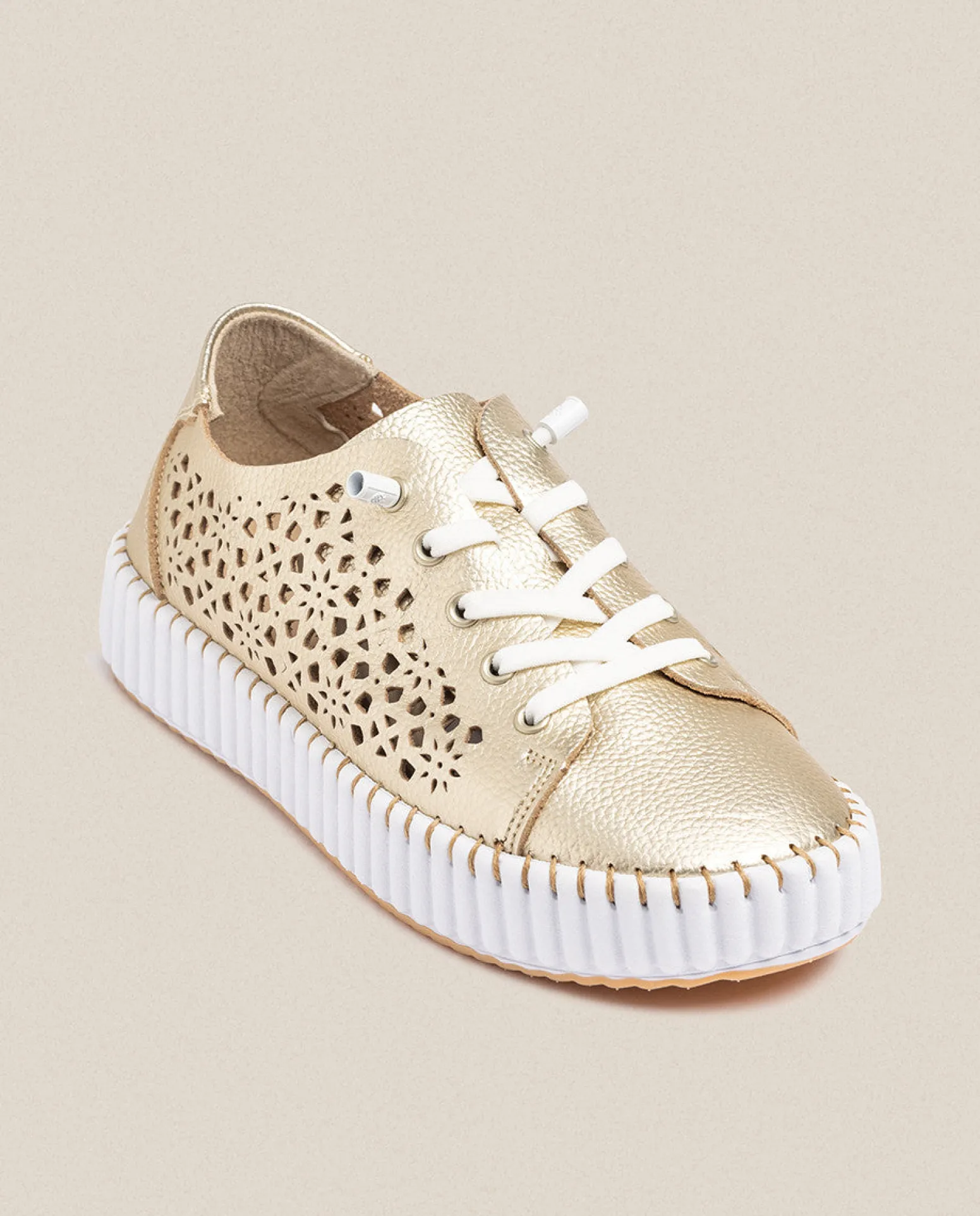 Zapato Plano Sintra 002 Dorado